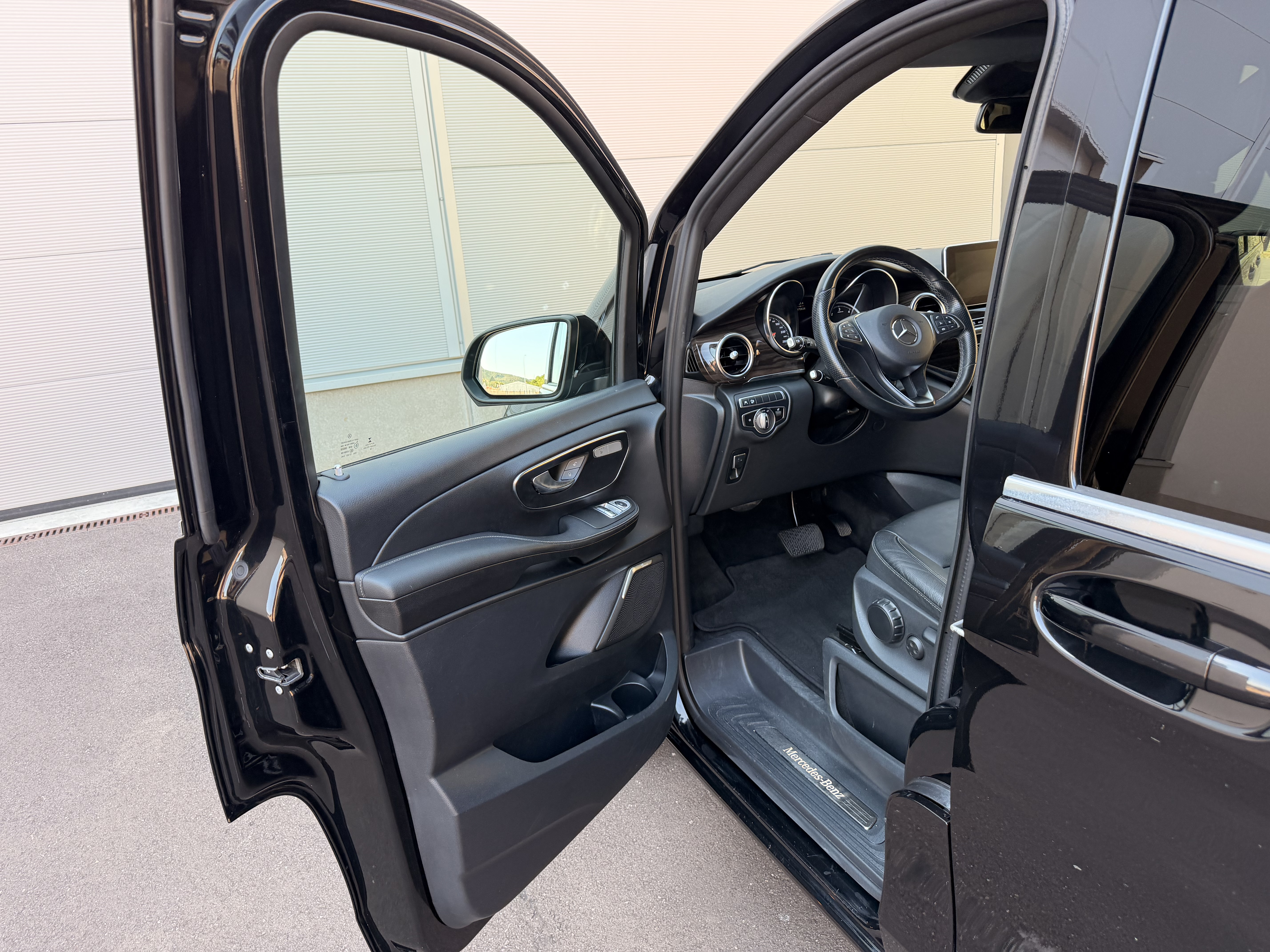 Mercedes-Benz V 220 d AVANTGARDE EDITION – Langversion